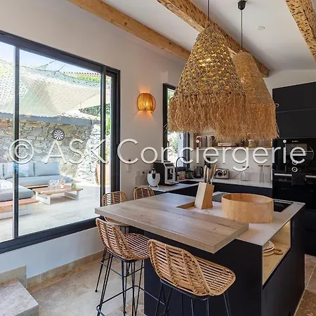 Island - Hot Tub, Exceptional Sea View Ferienhaus *