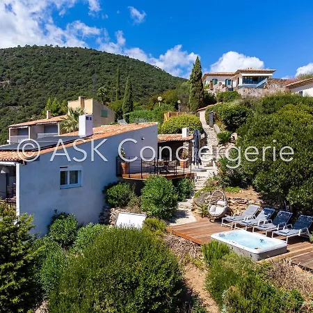Island - Hot Tub, Exceptional Sea View Ferienhaus *